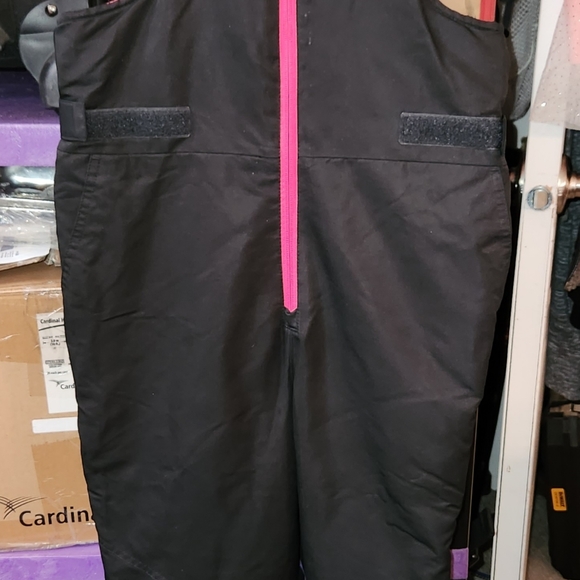 SWISS TECH Girl's LG (10/12) Black/Pink Snow Overalls - Picture 2 of 4